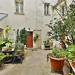 Appartement Proche Canal Saint Martin - II