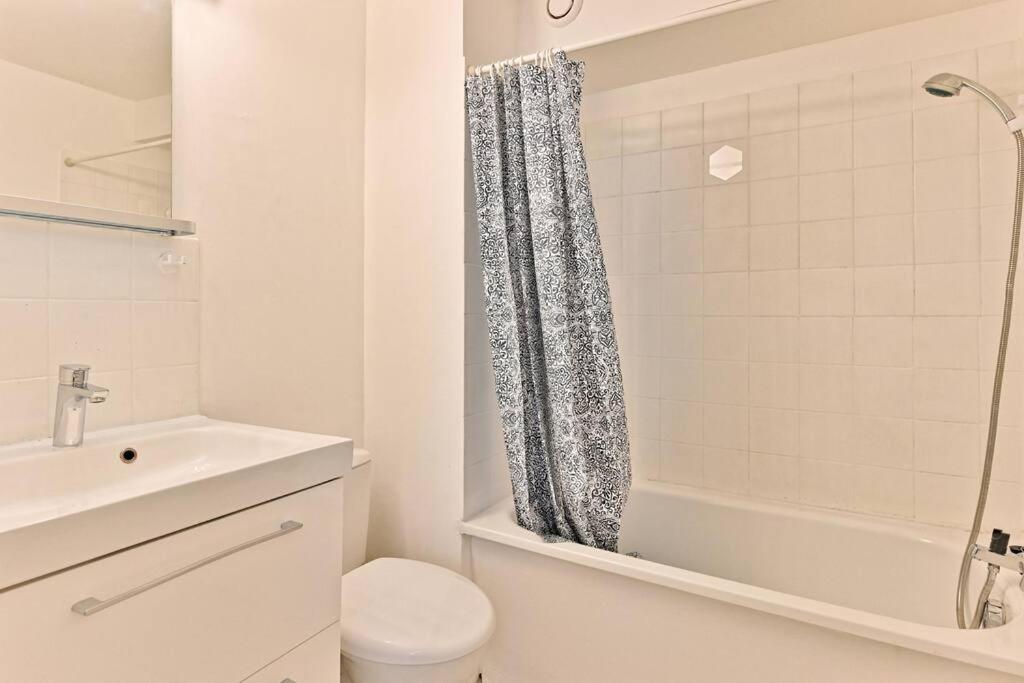 Apartment Proche Canal Saint Martin - Ii