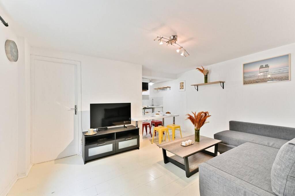 Apartment Proche Canal Saint Martin - Ii *